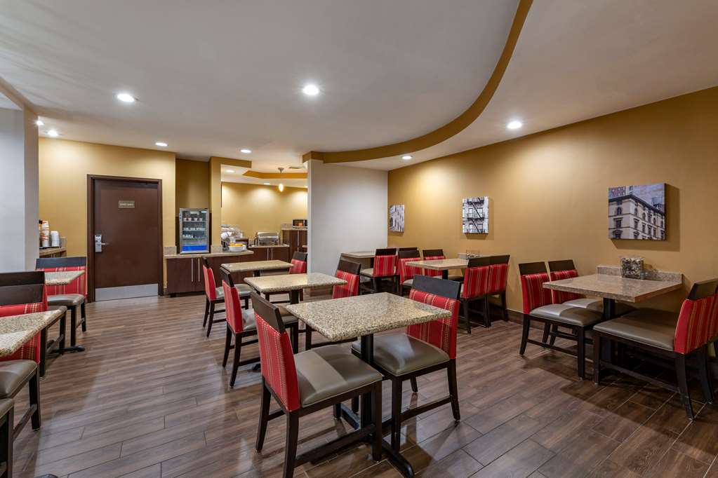 Comfort Suites Perrysburg Toledo South - photo 28