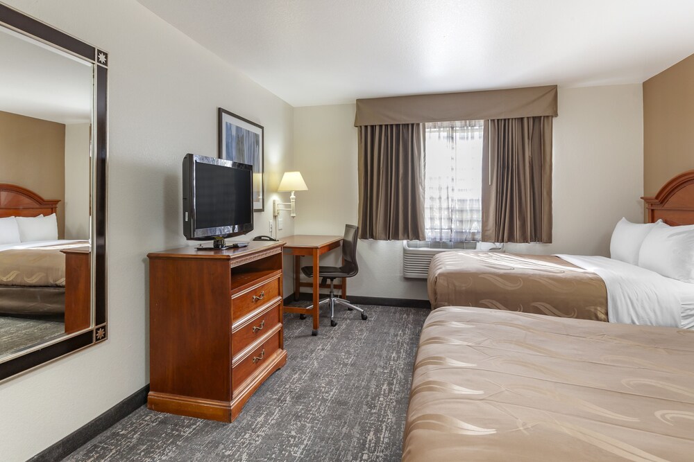 Quality Inn Phoenix Scottsdale West - photo 7
