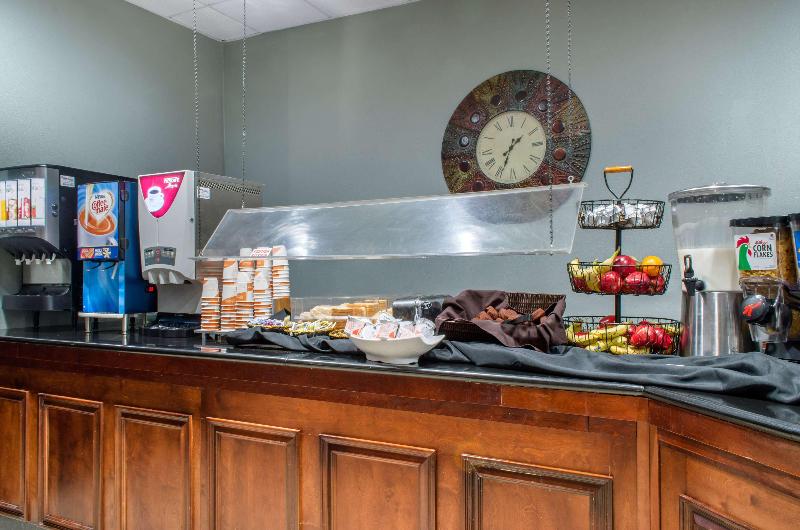 Ramada by Wyndham Shreveport Airport - photo 38