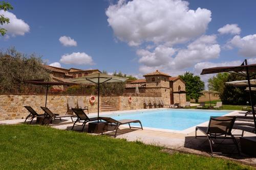 Agriturismo le Beringhe — 4-Star Luxury Hotel in Colle Di Val D'elsa, Italy