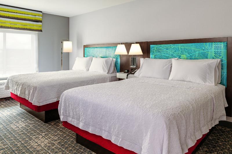 Hampton Inn & Suites Marshfield - photo 5