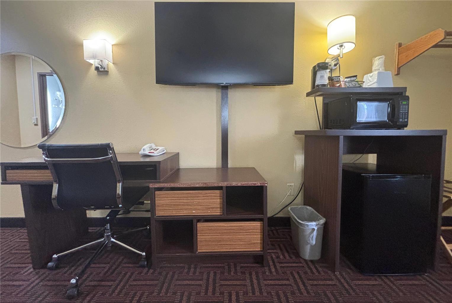Super 8 by Wyndham Peoria - photo 28