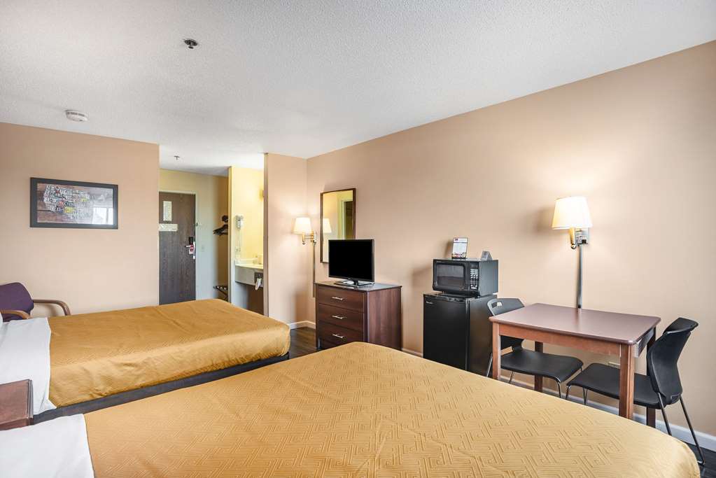 Econo Lodge Princeton - photo 22