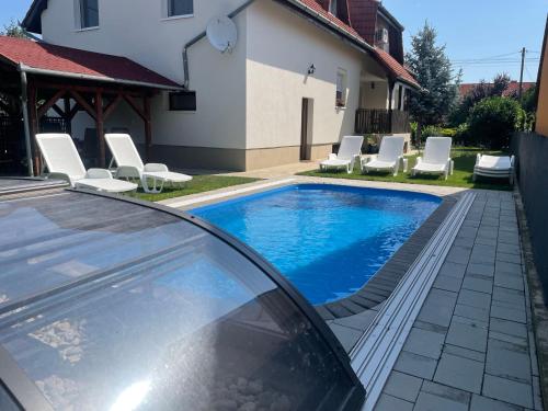 Villa Lili Apartments — 4-Star Luxury Hotel in Balatonlelle, Hungary