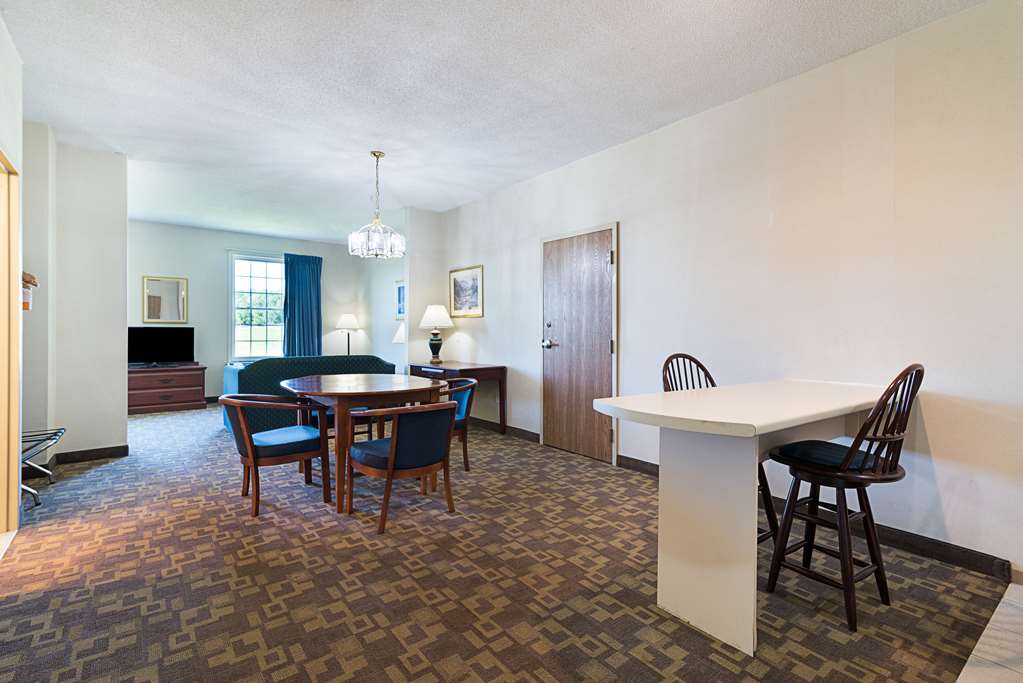 Quality Inn & Suites Schoharie near Howe Caverns - photo 22