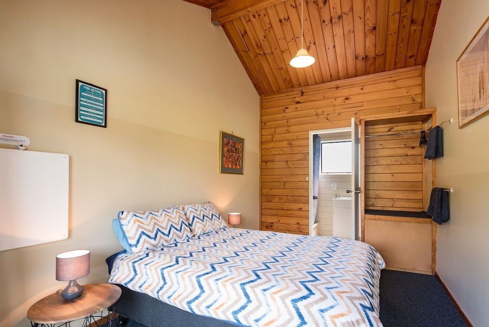 Bay of Islands Lodge — 4-Star Luxury Hotel in Paihia, New Zealand