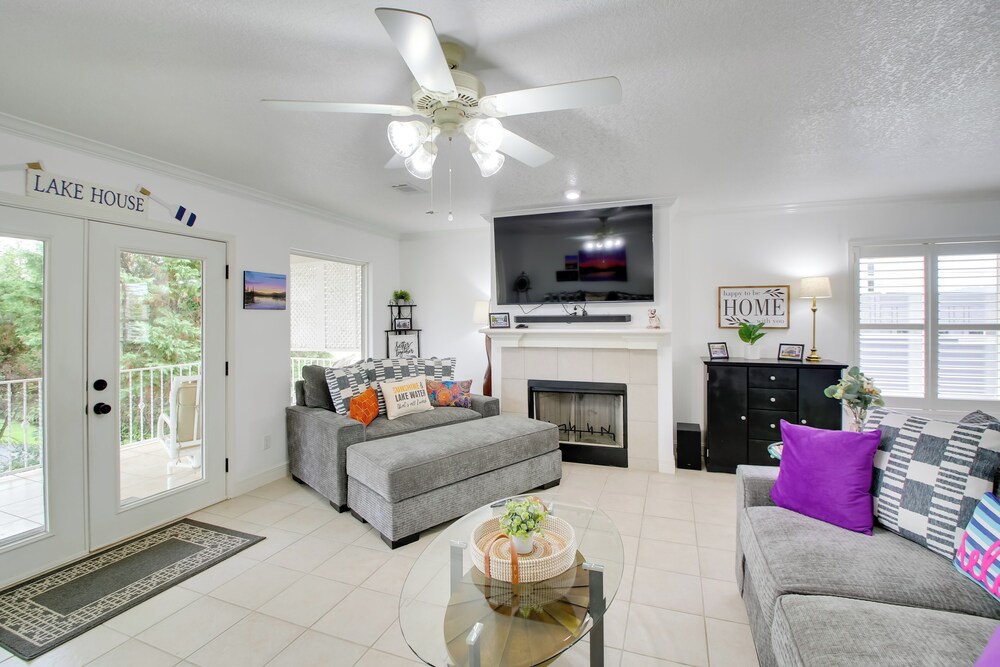 Lakefront Hot Springs Duplex w Shared Dock - photo 5