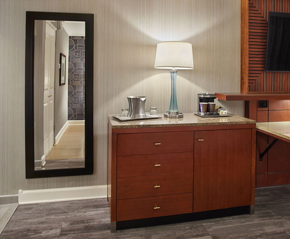 DoubleTree by Hilton Akron Fairlawn - photo 10