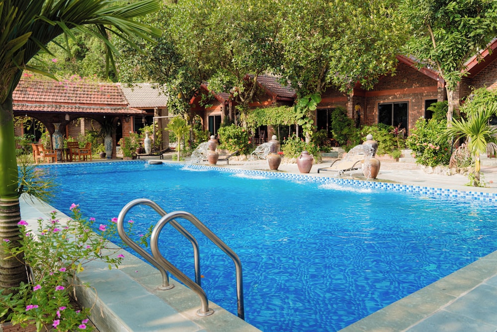 Tam Coc Mr Loa Bungalow — 4-Star Luxury Hotel in Ninh Binh, Vietnam