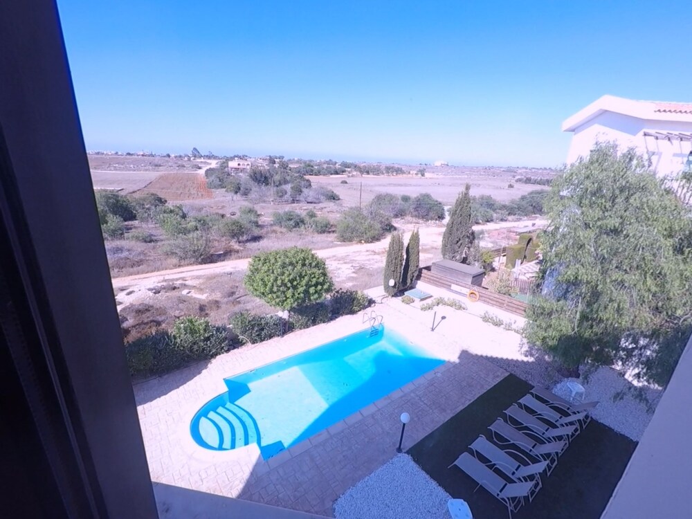 Ikaros Villa