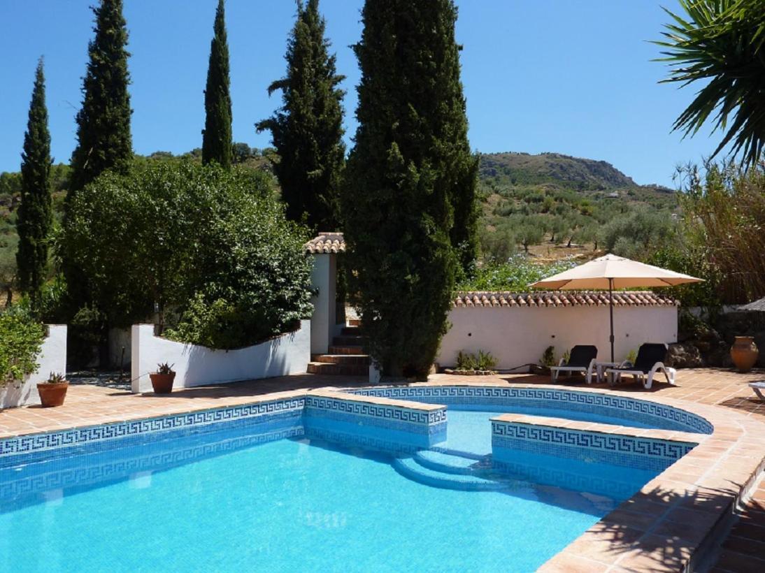 Casa Fuente de la Zorra — 5-Star Luxury Hotel in Alora, Spain