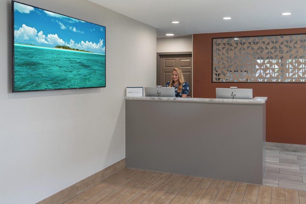 Candlewood Suites Miami Lakes by IHG - photo 32