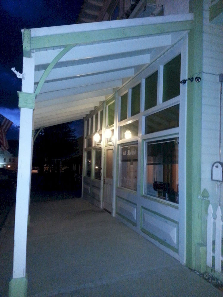 All Aboard Cafe & Inn - photo 5