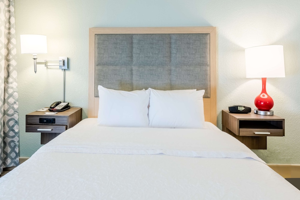 Hampton Inn St. Charles St. Peters - photo 14