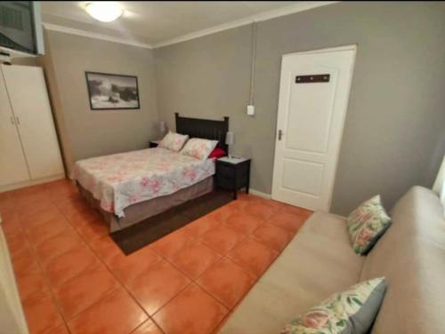 N One Self Catering