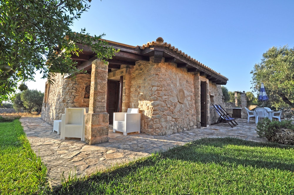 Trullo dei Beneficati — hotel in Taviano