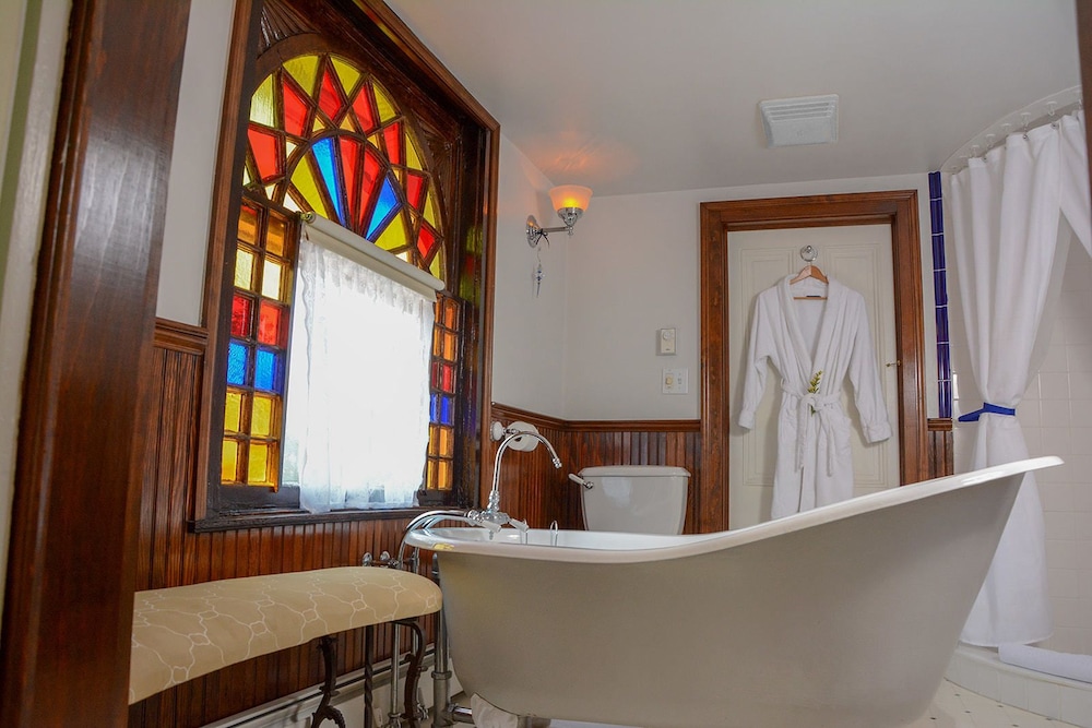 The Towers Bed & Breakfast - photo 23