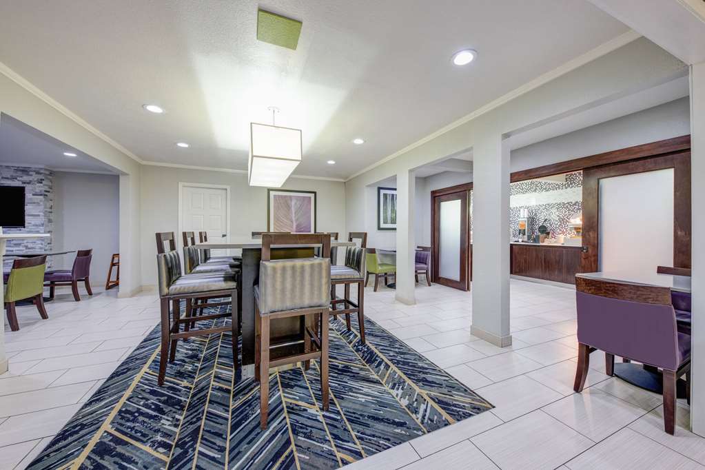 La Quinta Inn by Wyndham El Dorado - photo 25
