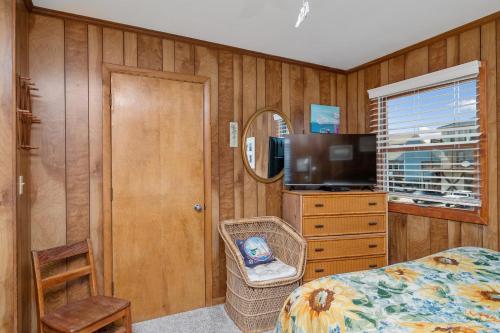 A Pirate's Paradise by Oak Island Accommodations - photo 40