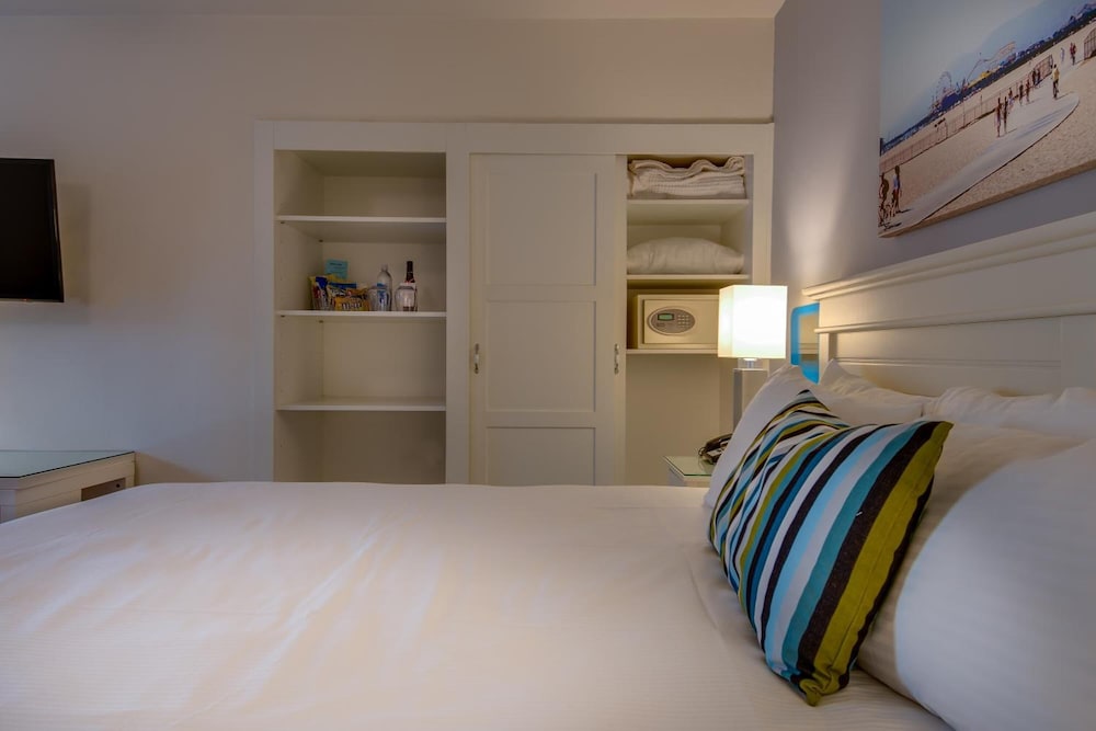 Bayside Hotel - photo 16