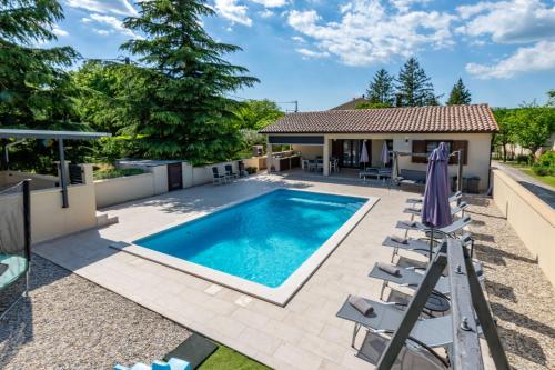Villa Mediterranea an idyllic new villa with a Mediterranean touch — 4-Star Luxury Hotel in Vinez, Croatia