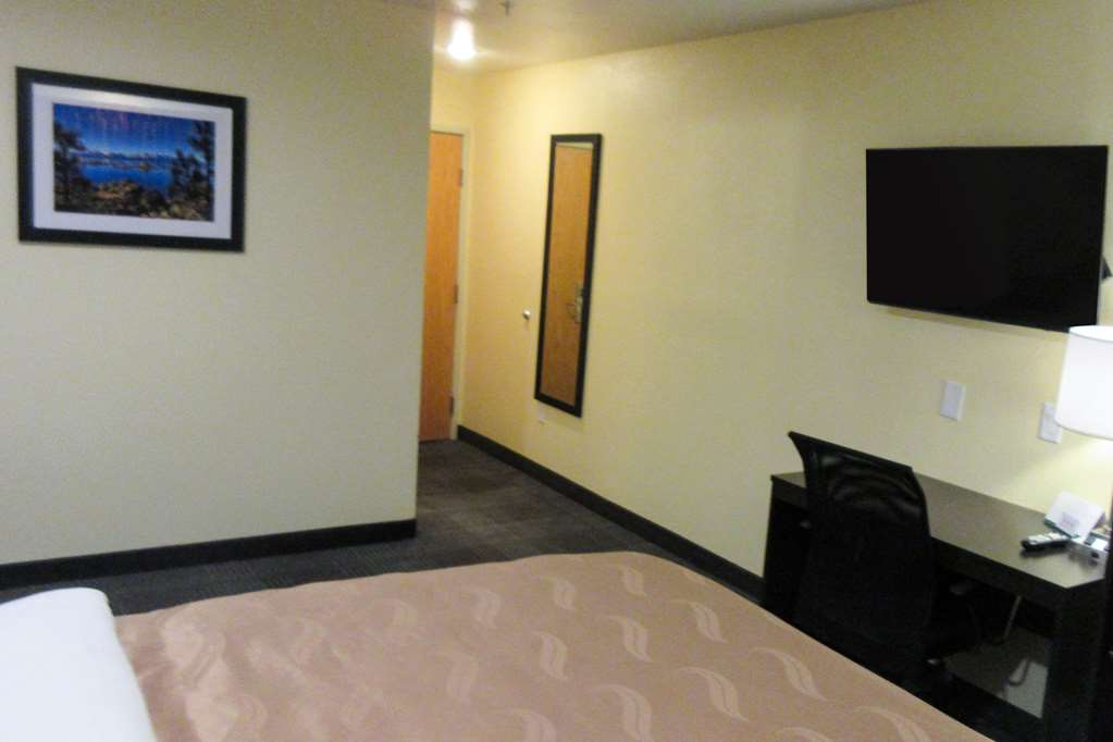 Quality Inn & Suites near NAS Fallon - photo 6