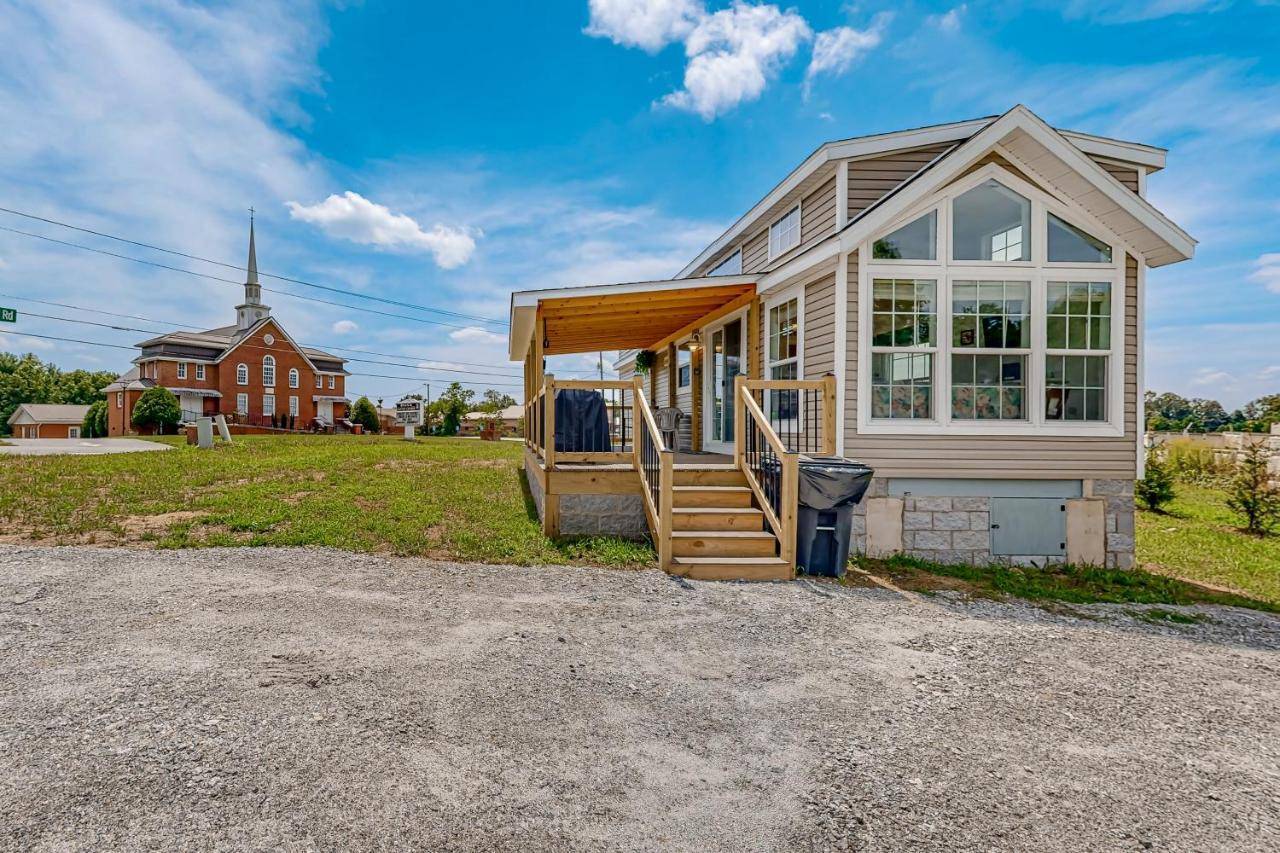 Tiny Charmer - last minute hotel in Hendersonville