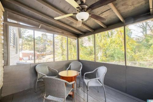Southern Charm l 5BR l Sleeps 14 l A Location - photo 13