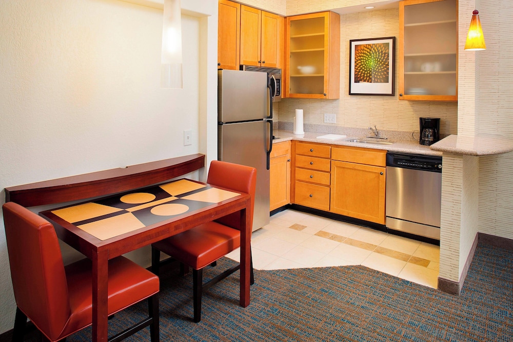 Residence Inn by Marriott Roanoke Airport - photo 6