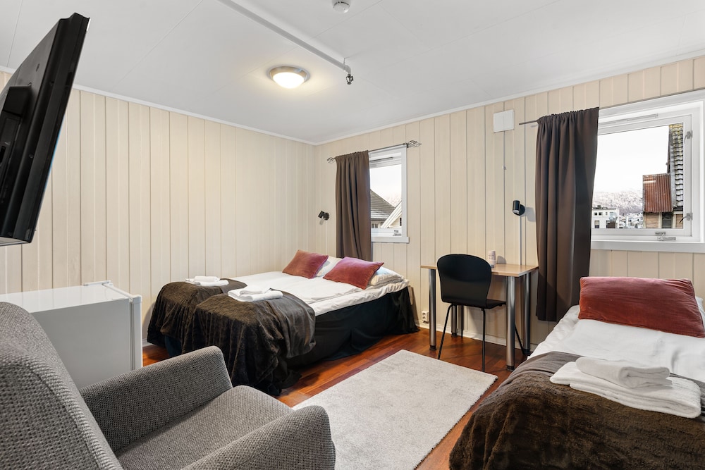 Enter Backpack Hotel Tromso — Tromso — photo 4