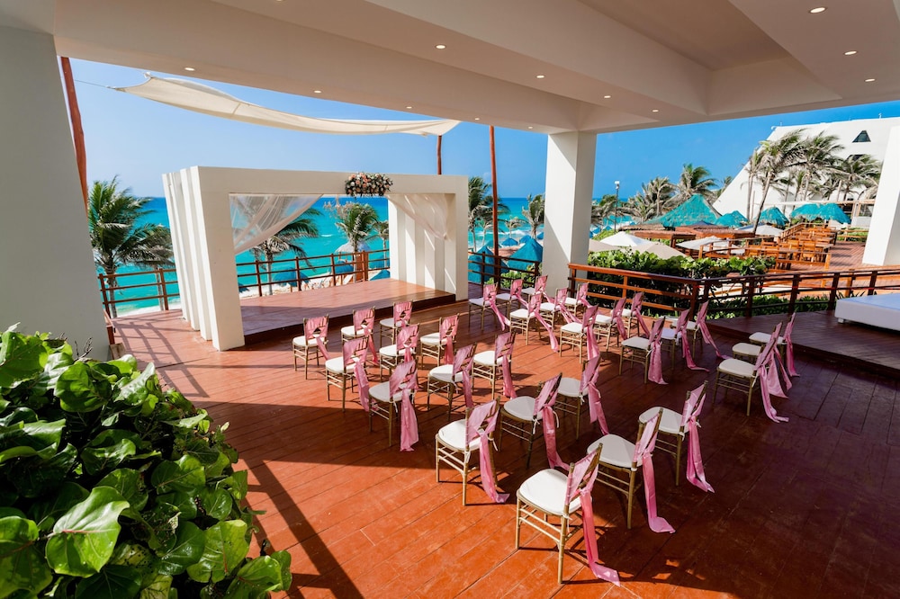 The Pyramid Cancun By Oasis All Inclusive
