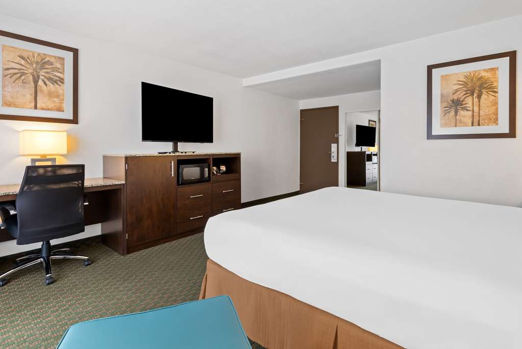 Best Western Date Tree Hotel - photo 27