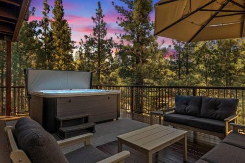 Misty Tree Top Chalet — 4-Star Luxury Hotel in Big Bear City, United States
