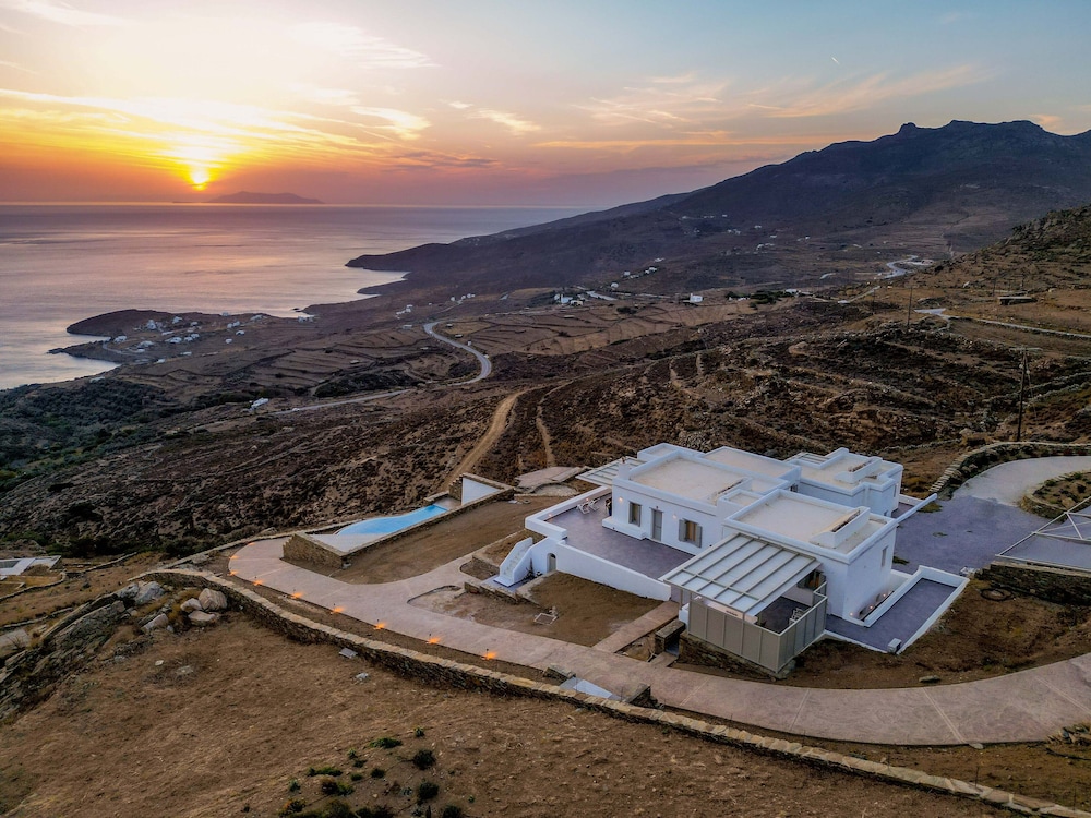 Alos Residence — 4-Star Luxury Hotel in Tinos, Greece