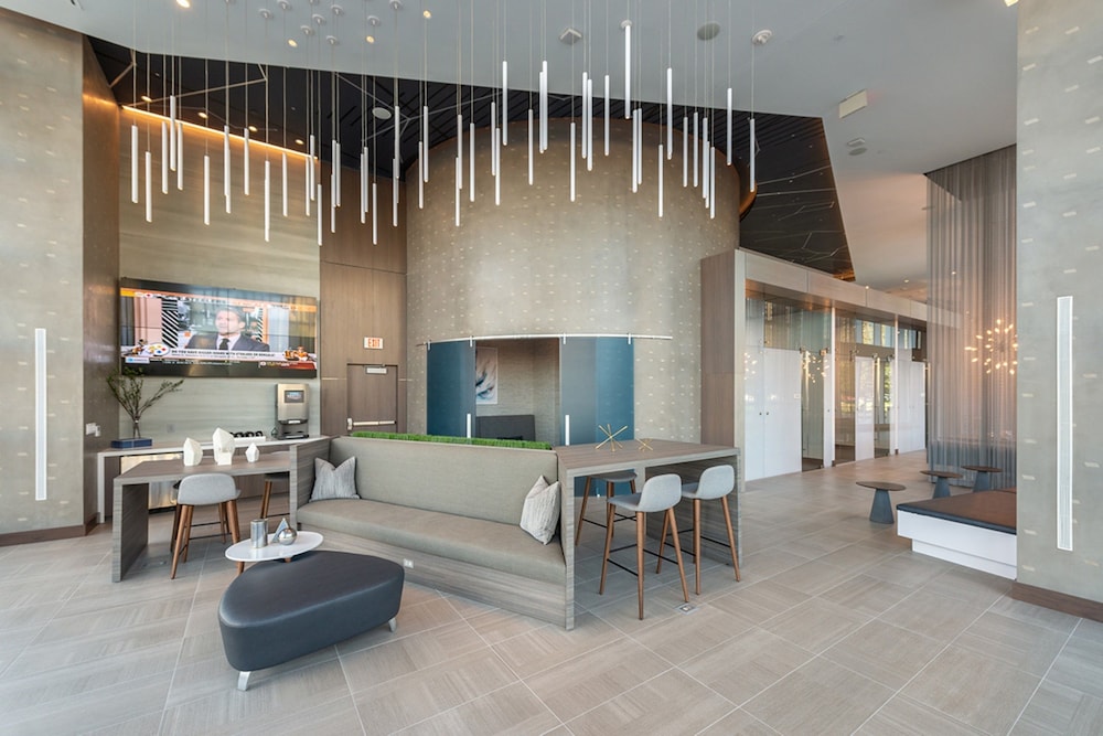 Global Luxury Suites Crystal City - photo 15