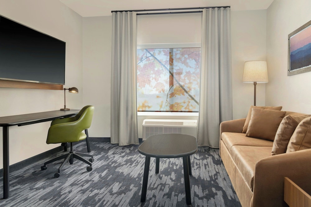 Fairfield by Marriott Inn & Suites Kansas City at The Legends - photo 29