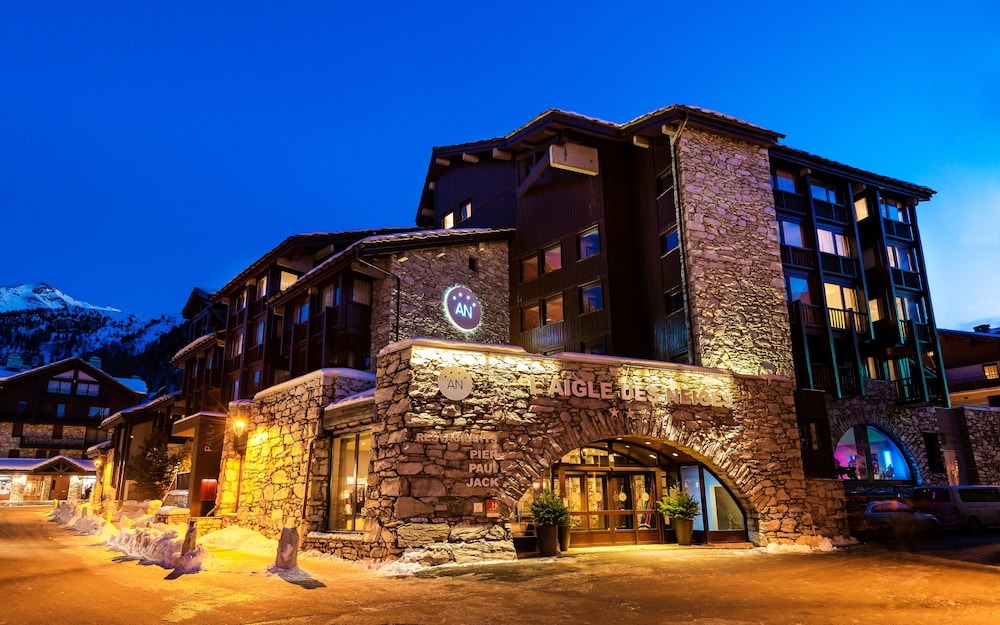 Experimental Chalet Val d Isère — 4-Star Luxury Hotel in Val-D'isere, France