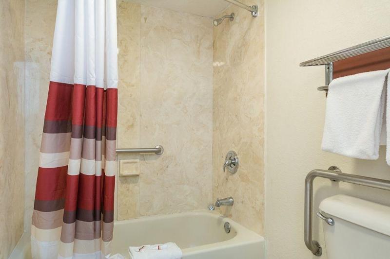 Red Roof Inn Ft Pierce - photo 2