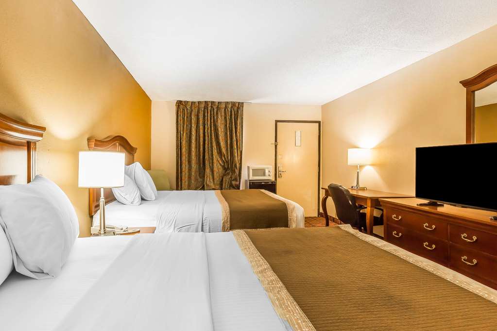 Rodeway Inn Knoxville East - photo 17