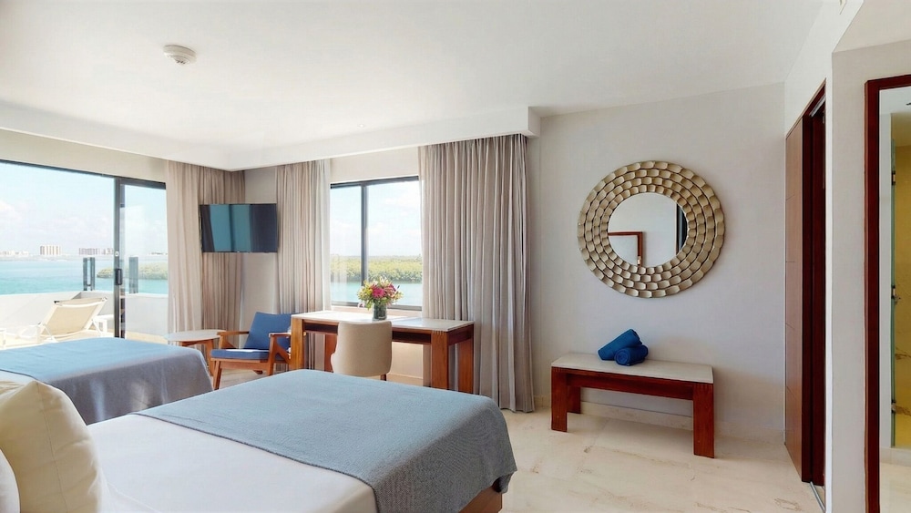 Park Royal Beach Cancun All Inclusive