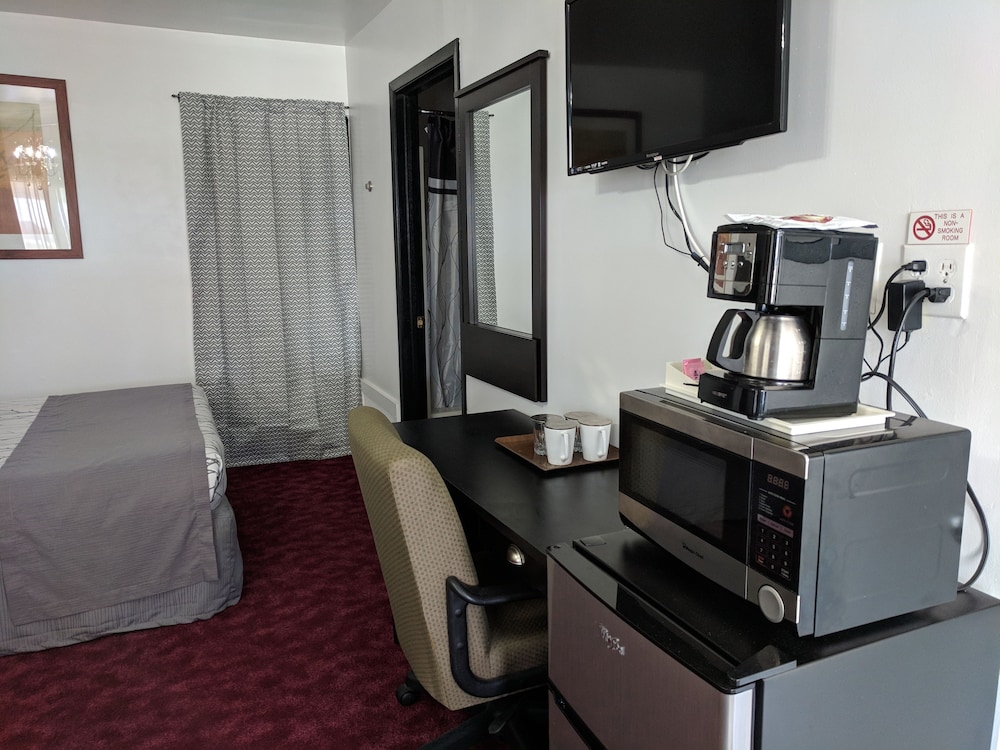 Skyview Motel - photo 10