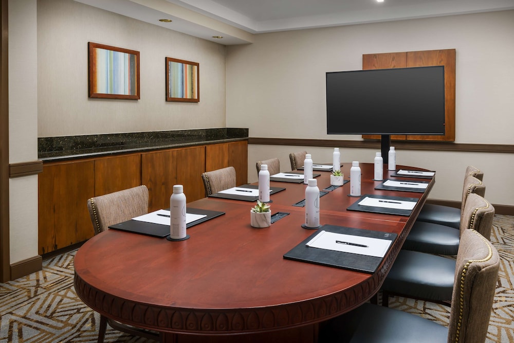 Hilton Phoenix Airport - photo 63