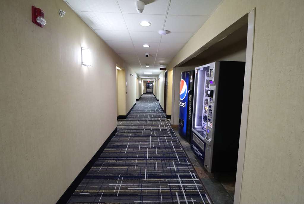 Super 8 by Wyndham Perryville - photo 34