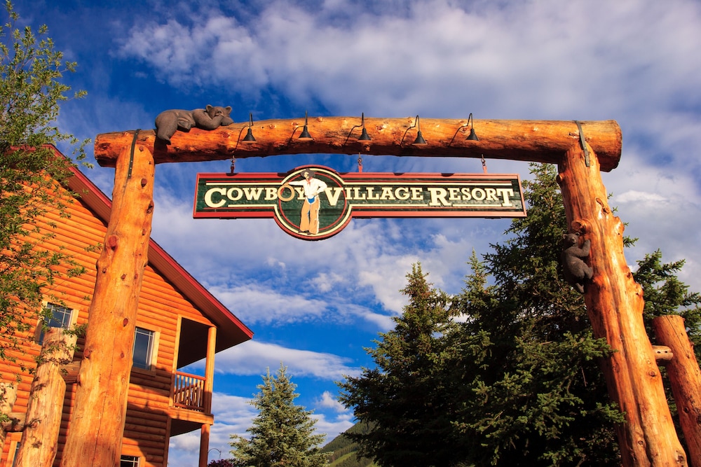 Cowboy Village Resort - carbon neutral hotel in Jackson