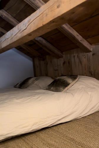 Stone Lake Luxury Lodge — 4-Star Luxury Hotel in Gerardmer, France