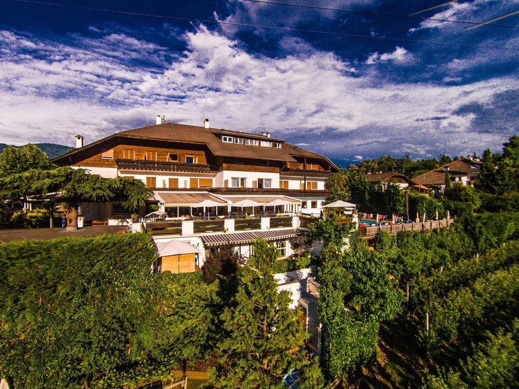 Hotel Waldhof — hotel near Bolzano Airport