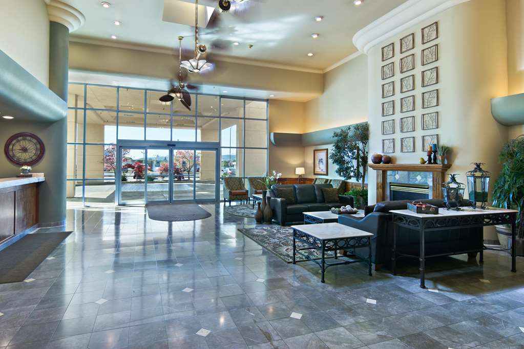 Oxford Suites Yakima - photo 9