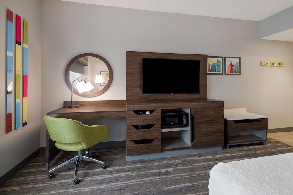 Hampton Inn by Hilton Concord - photo 11