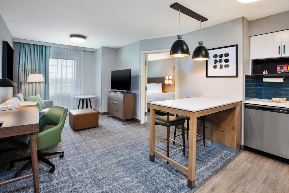Staybridge Suites Bismarck by IHG - photo 31