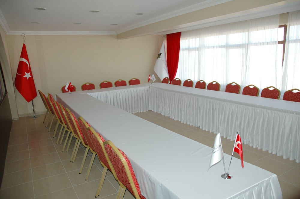 Burgaz Resort Aquapark Hotel — hotel in Luleburgaz